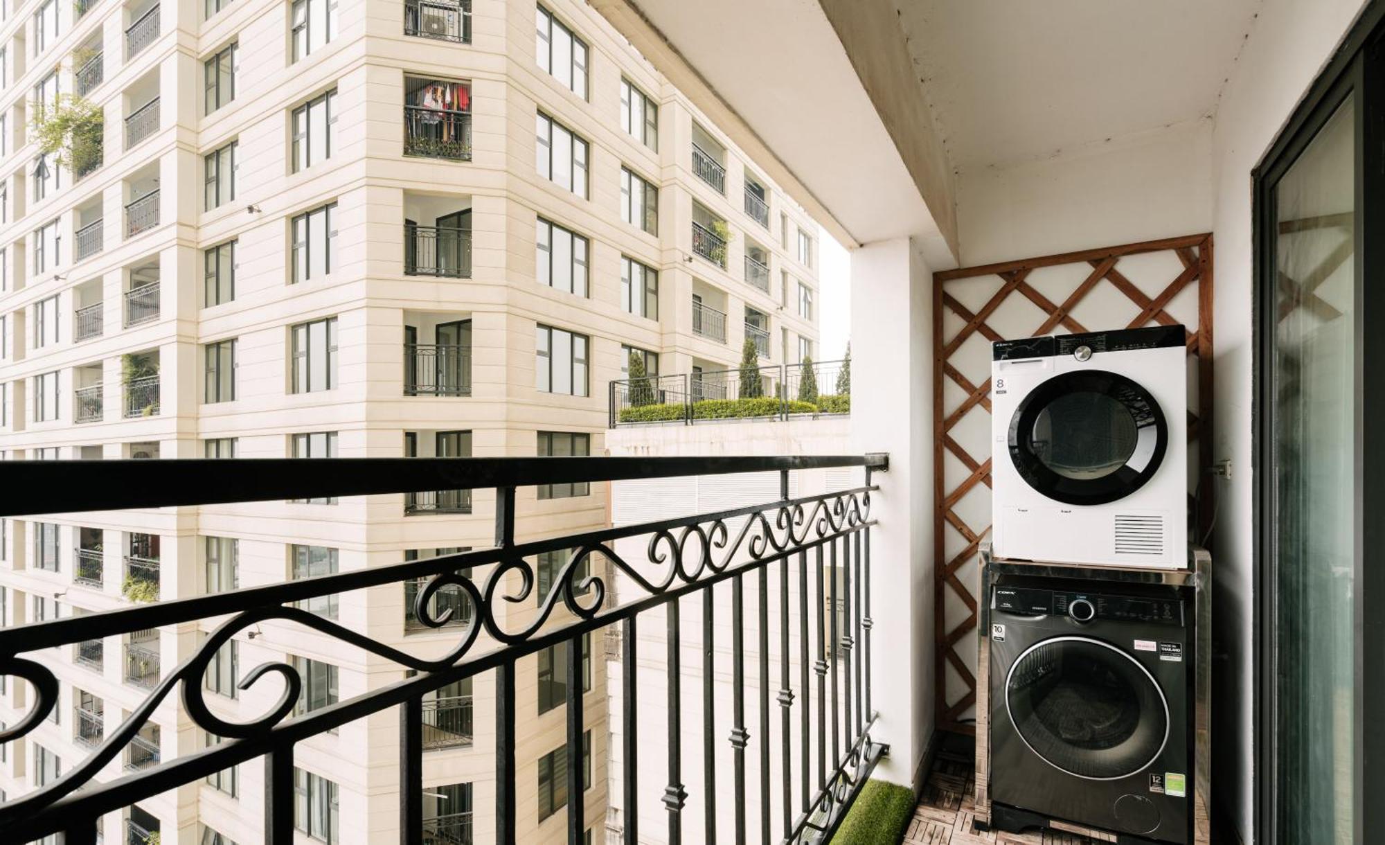 Hi-Home Suites - The West Lake Xuan Dieu Hanoi Exterior photo